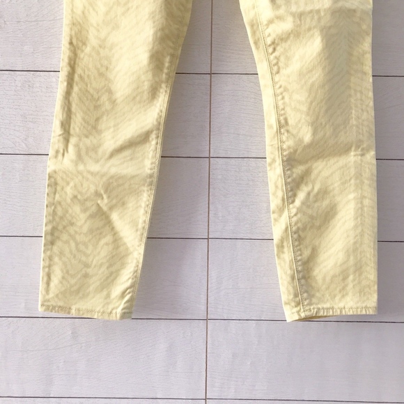 Express Yellow Print Stella Ankle Skinny Jeans - Picture 5 of 7